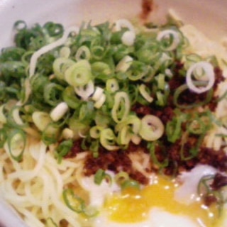 夏にぴったり♪ピリ辛汁なし坦々麺